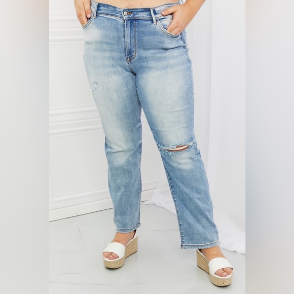 Judy Blue Hw Lt. Wash Straight Leg Jeans